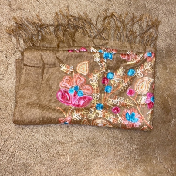 Scarf - Picture 2 of 3